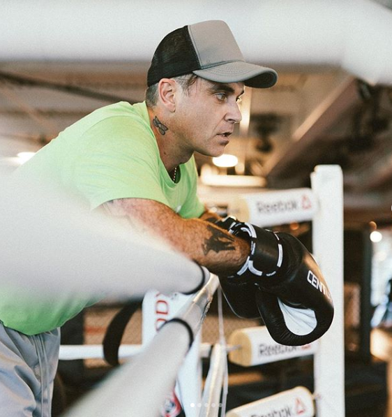 Robbie Williams Boxing