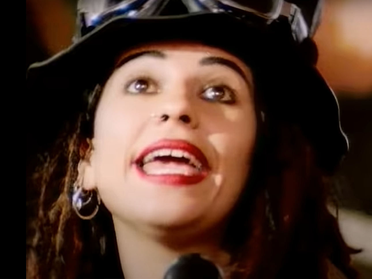 Linda Perry 90s
