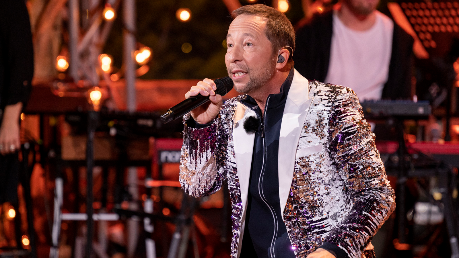 DJ Bobo "Sing meinen Song"