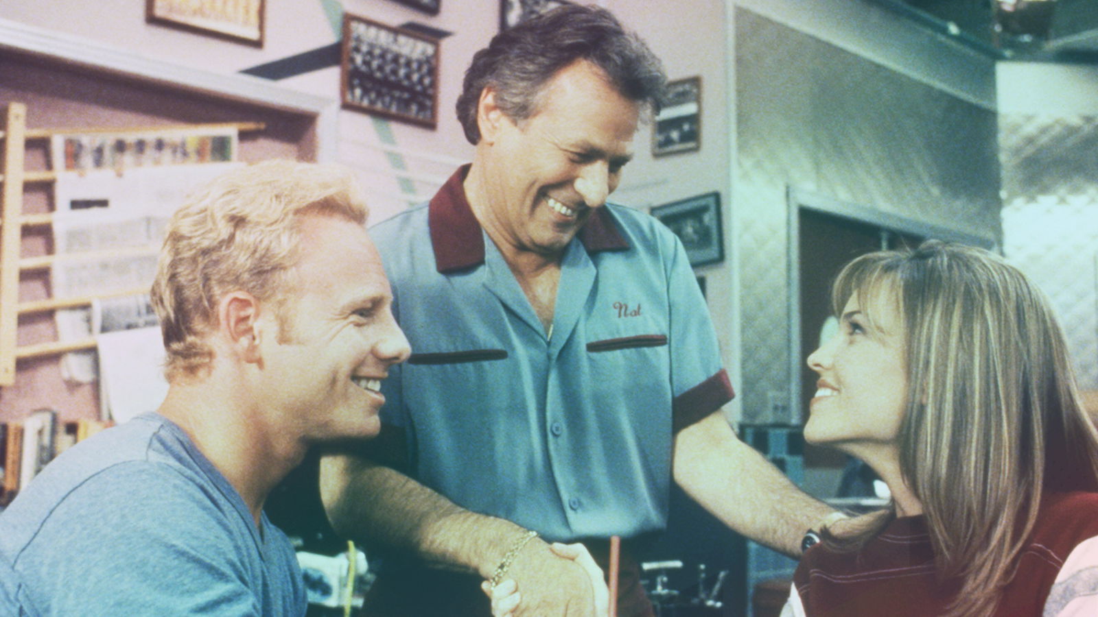 Beverly Hills 90210 (von links nach rechts): Ian Ziering, Joe E. Tata & Hilary Swank