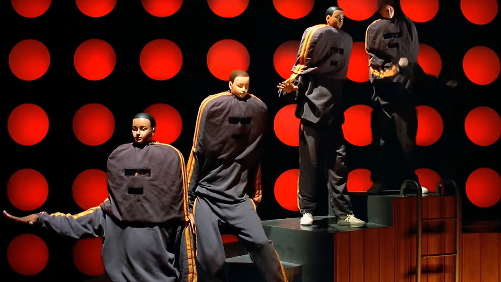 Daft Punk im "Around The World"-Musikvideo