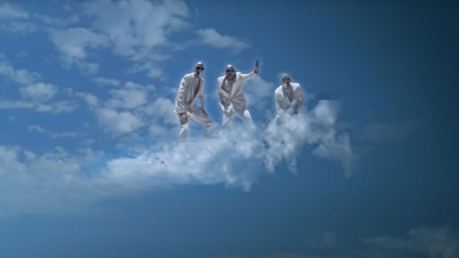 Stardust im Musikvideo zu "Music Sounds Better With You"