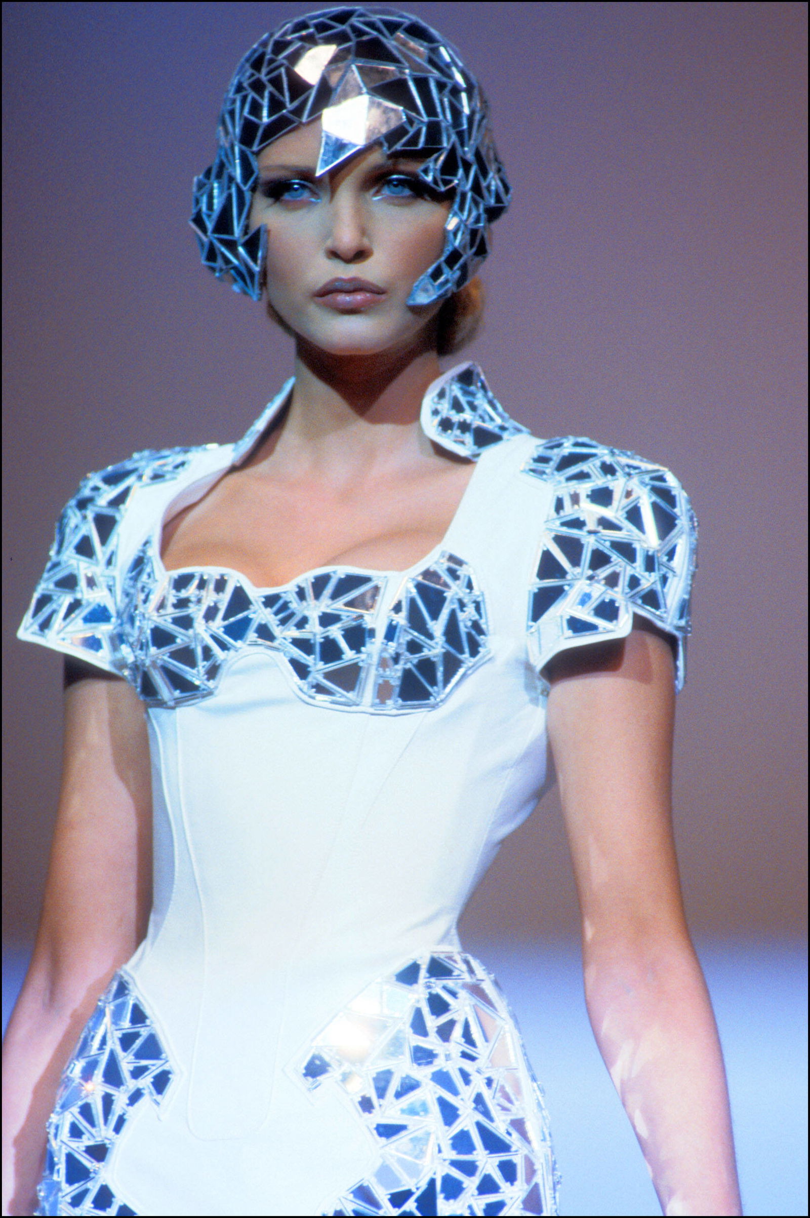 Nadja Auermann (1994)