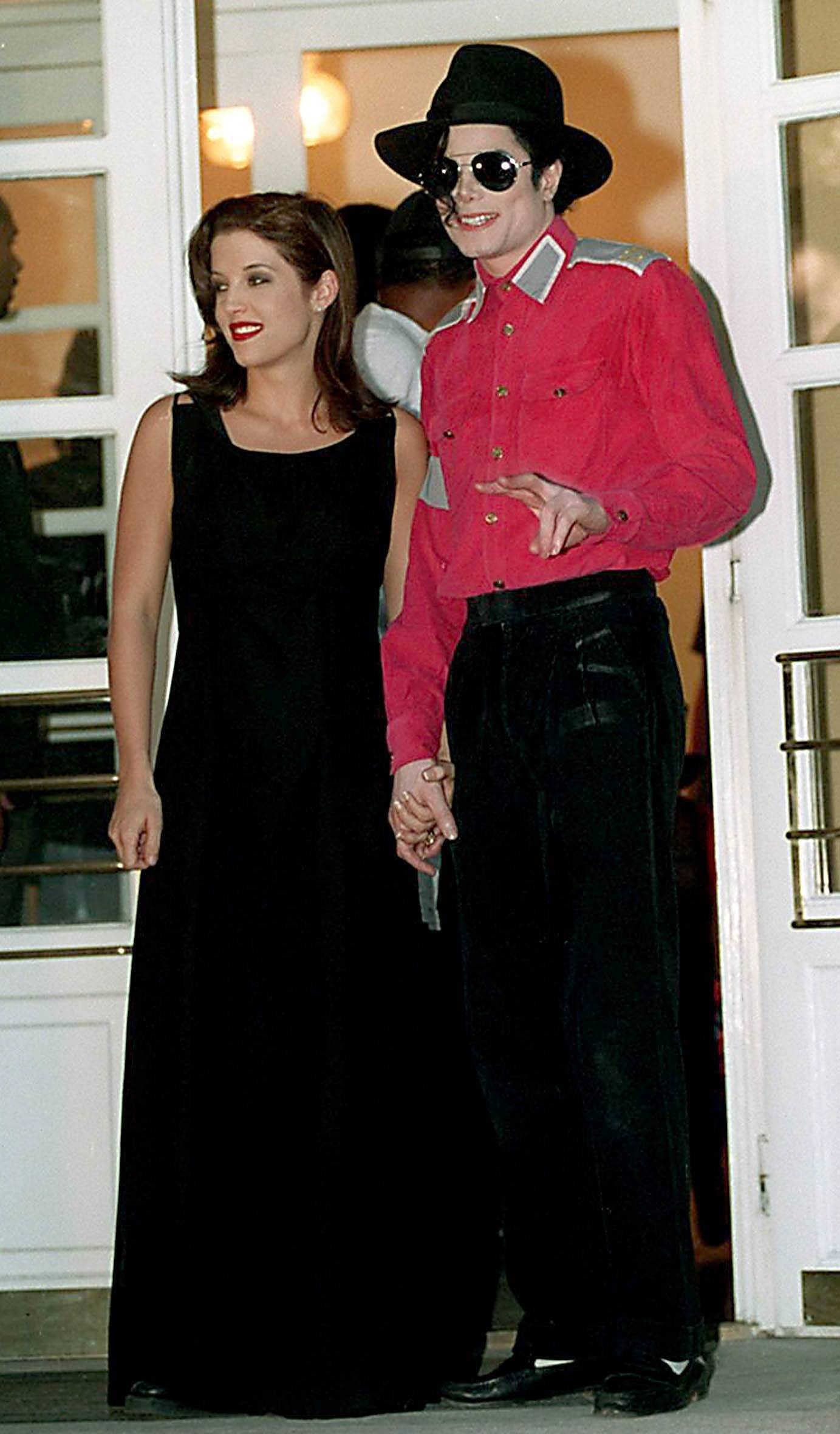 Michael Jackson & Lisa Marie Presley