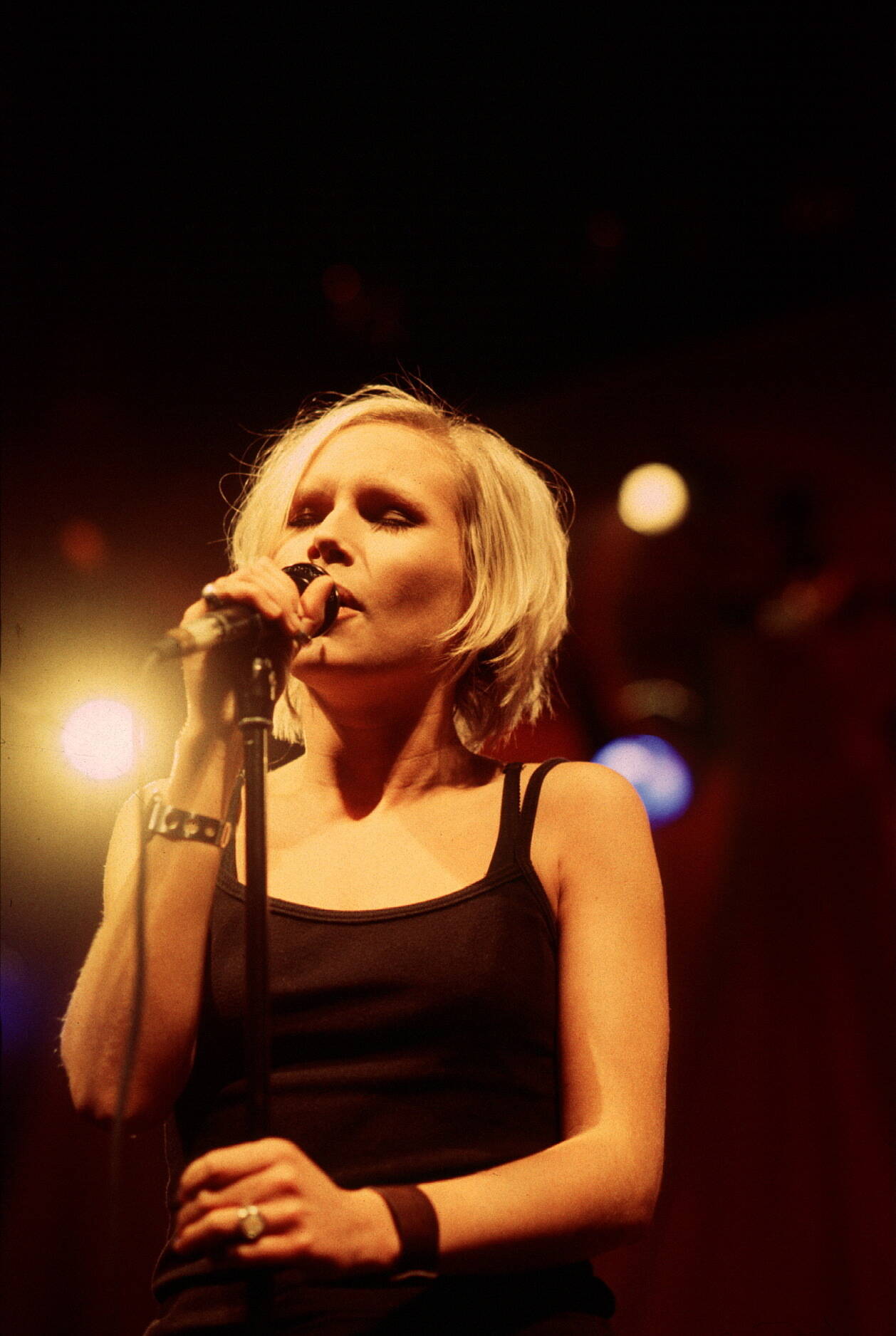 Nina Persson (1996)