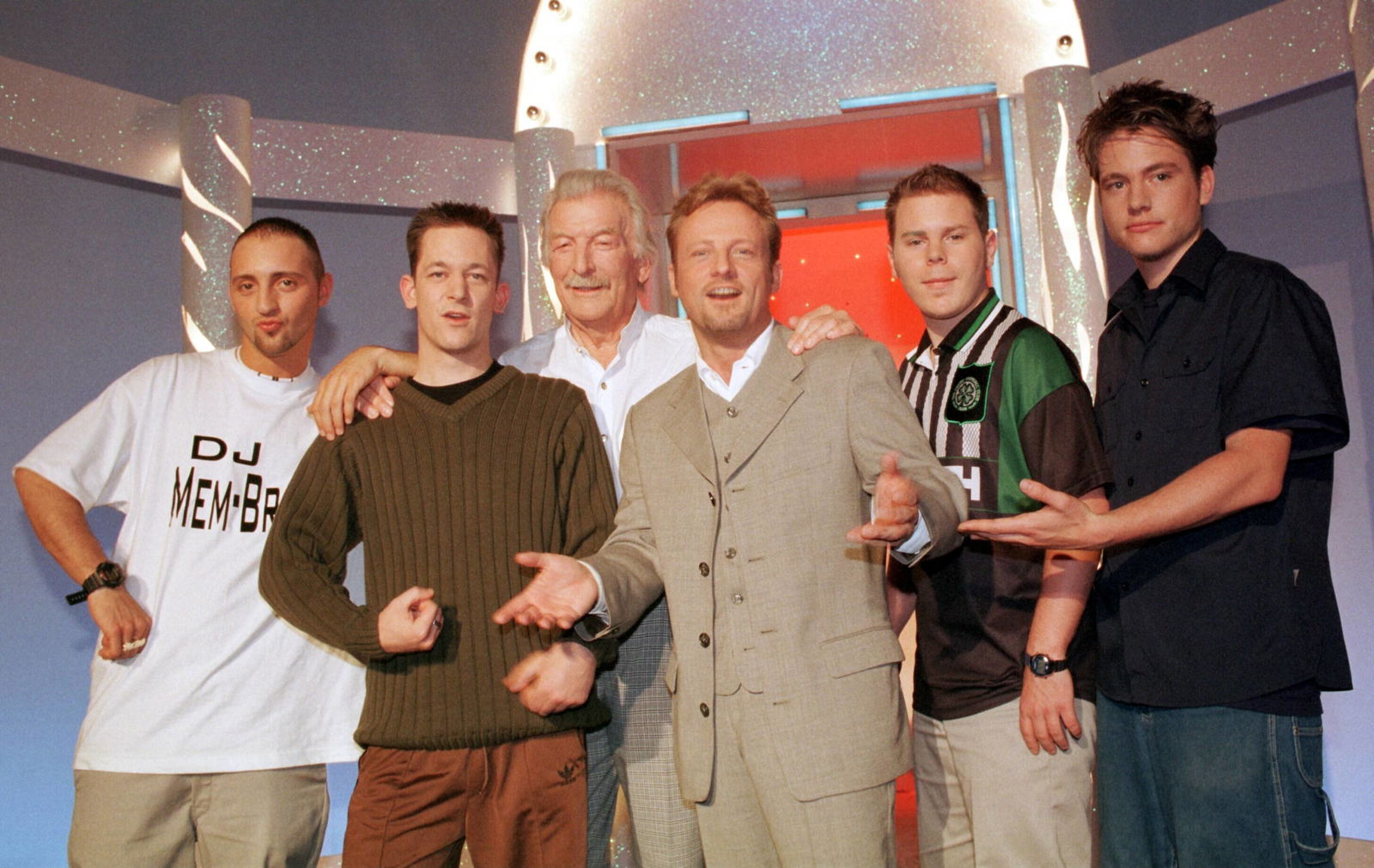 Fettes Brot und James Last mit Moderator Uwe Hübner bei der ZDF-Hitparade (1999)