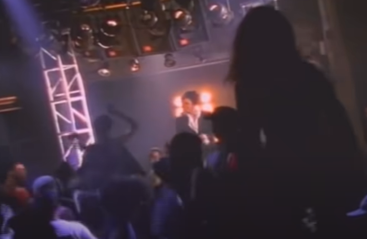 Robin S im "Show Me Love"-Musikvideo