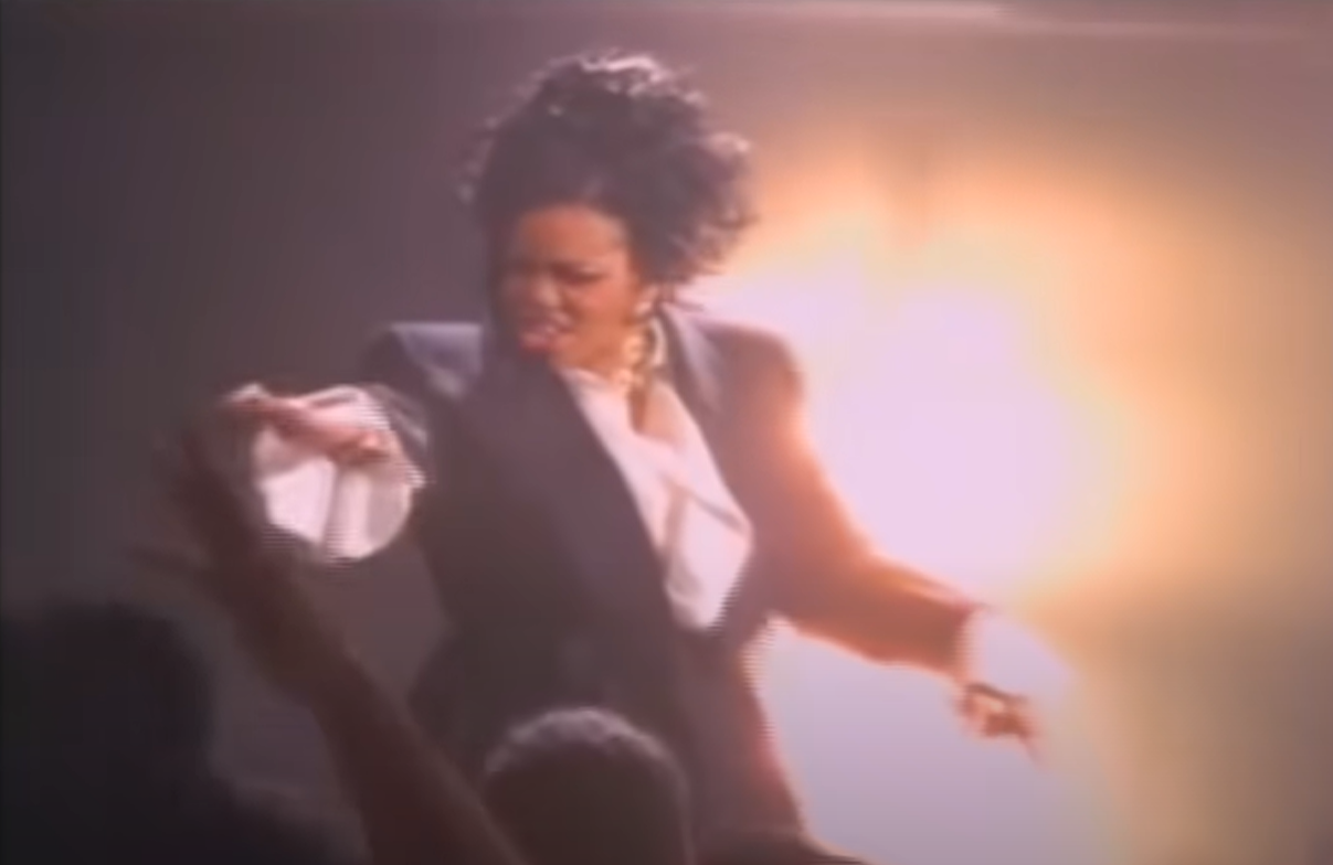 Robin S im "Show Me Love"-Musikvideo