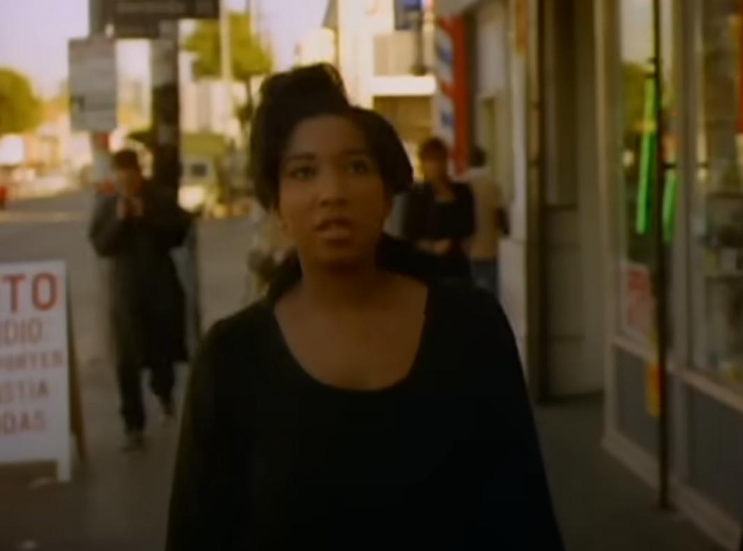 Shara Nelson im Musikvideo zu "Unfinished Sympathy"