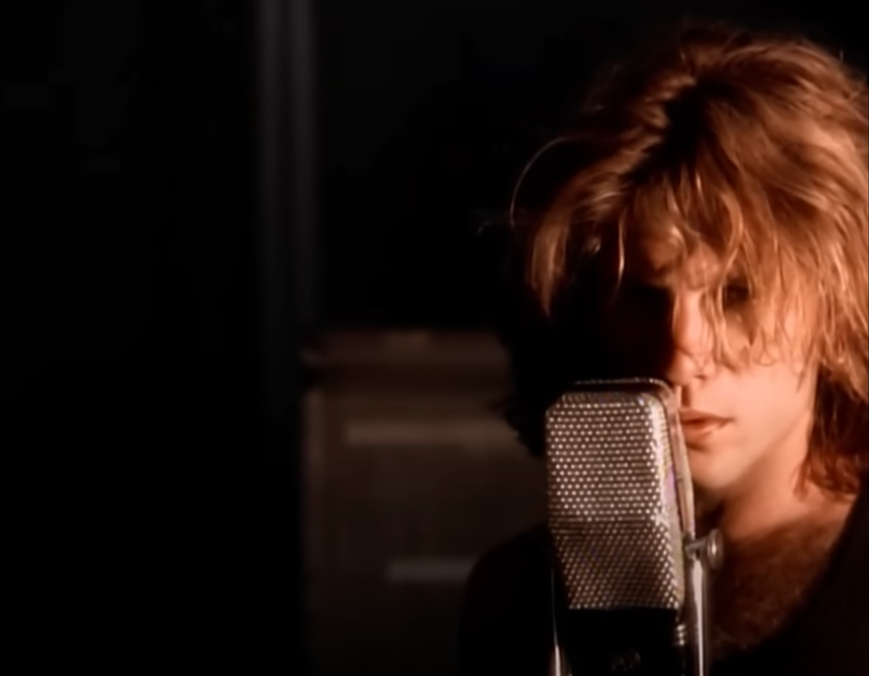 Jon Bon Jovi (im Musikvideo zu "Always")