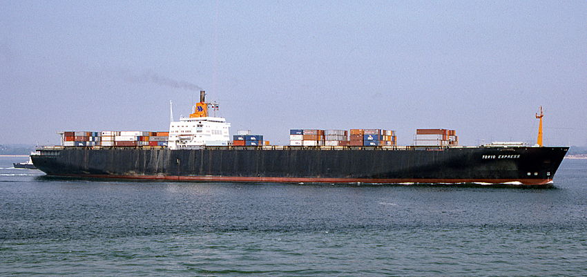 Tokio Express Hapag-Lloyd Containerschiff