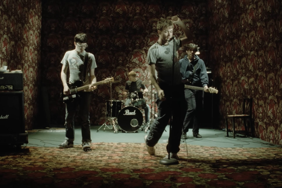 Blur - Song 2 (Official Music Video)