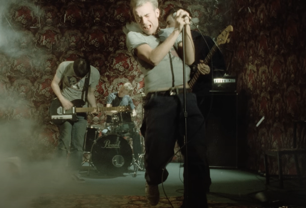 Blur - Song 2 (Official Music Video)