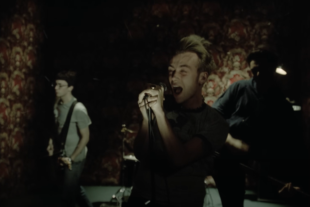 Blur - Song 2 (Official Music Video)