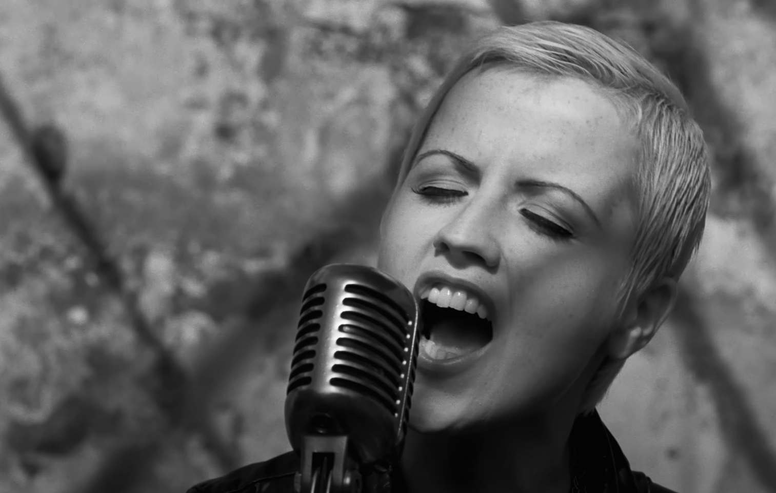 The Cranberries - Zombie (Official Music Video)