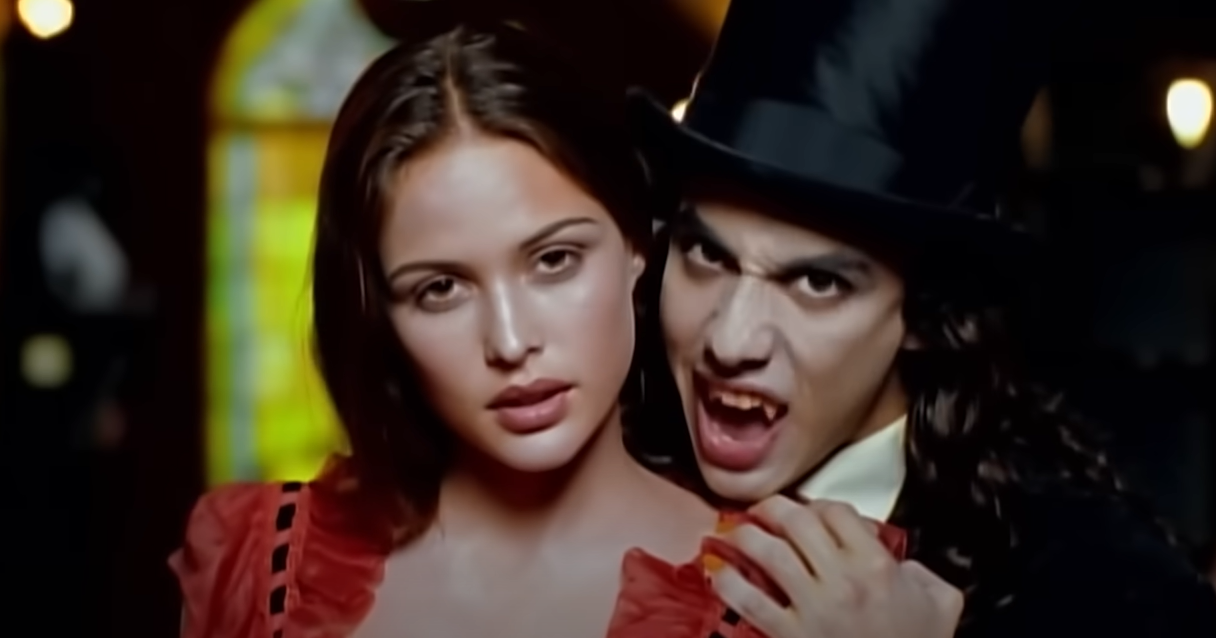 Josie Maran & Howard Donald in "Everybody (Backstreet's Back)"