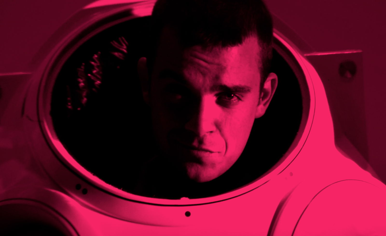 Robbie Williams im "Millennium"-Musikvideo
