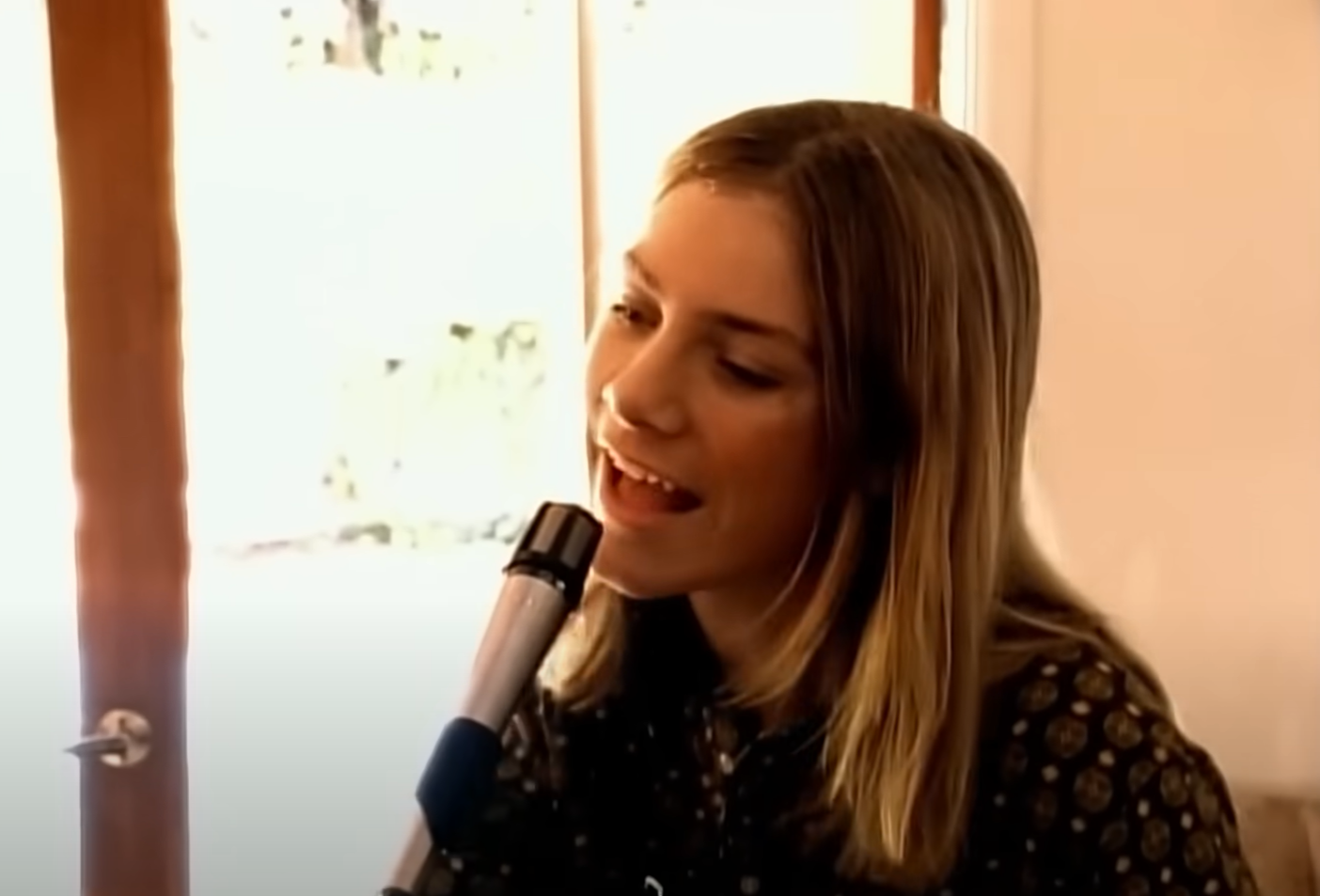 Taylor Hanson in "Hanson - MMMBop (Official Music Video)"