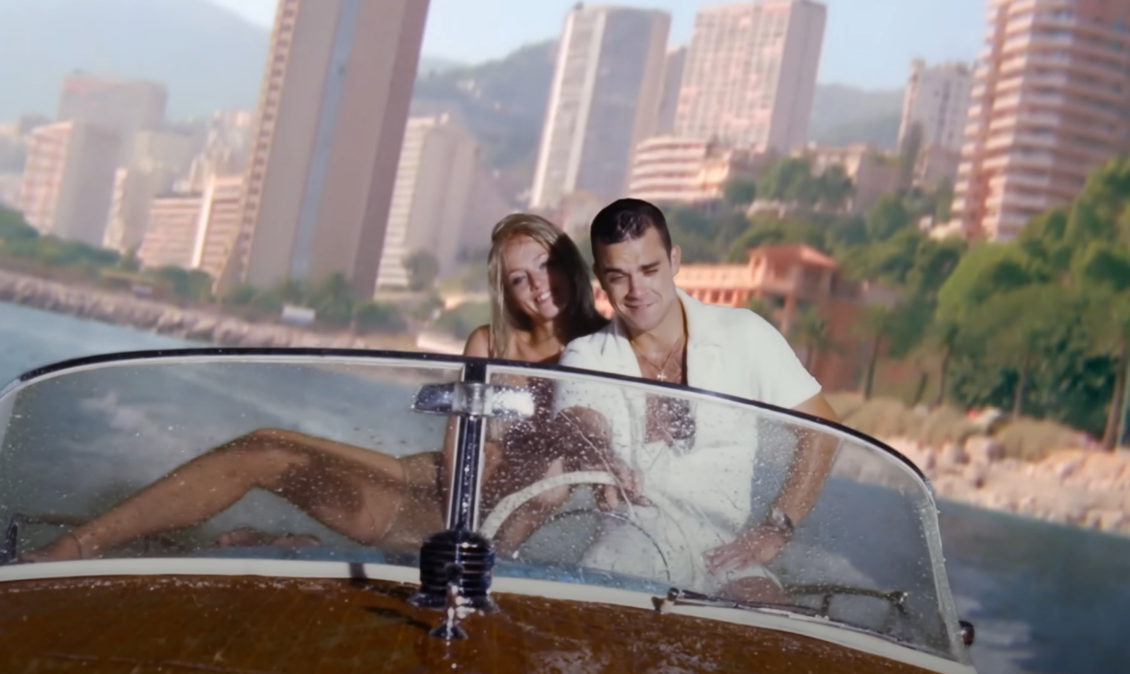 Robbie Williams - Millennium