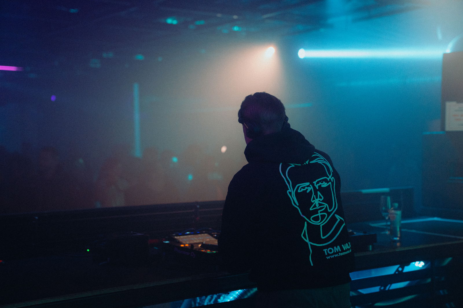 Tom Wax bei der 90s90s Club Session