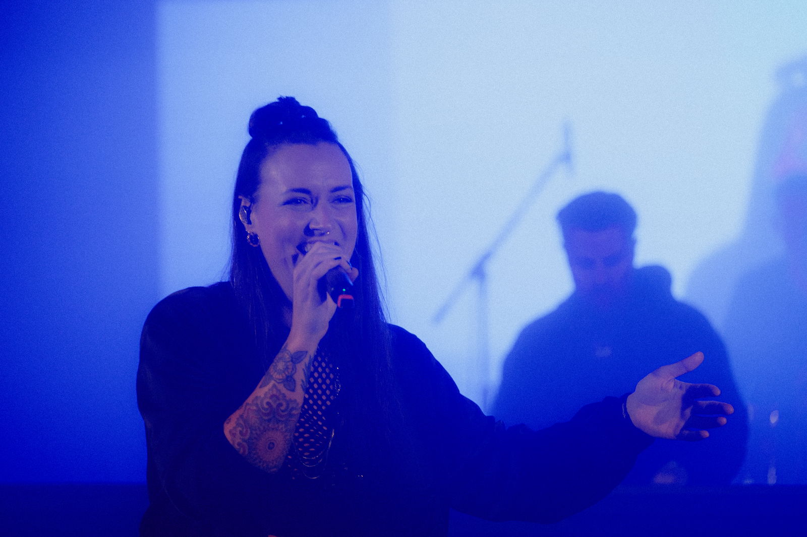 Sängerin Astrid und Tom Wax bei der 90s90s Club Session