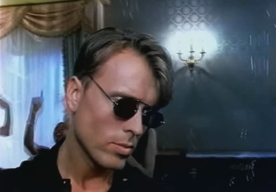 Mo-Do im Musikvideo zu "Eins Zwei Polizei"