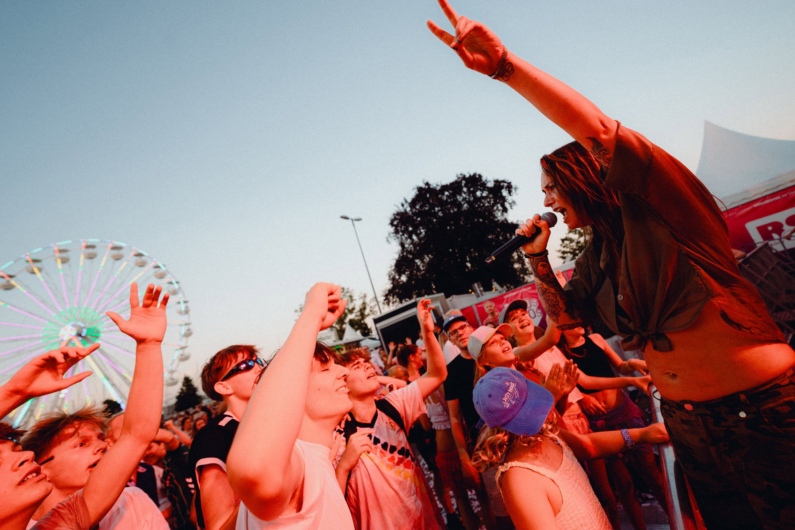 90s90s Club Stage auf der Kieler Woche 2026 | Tom Wax feat. Astrid Kunst