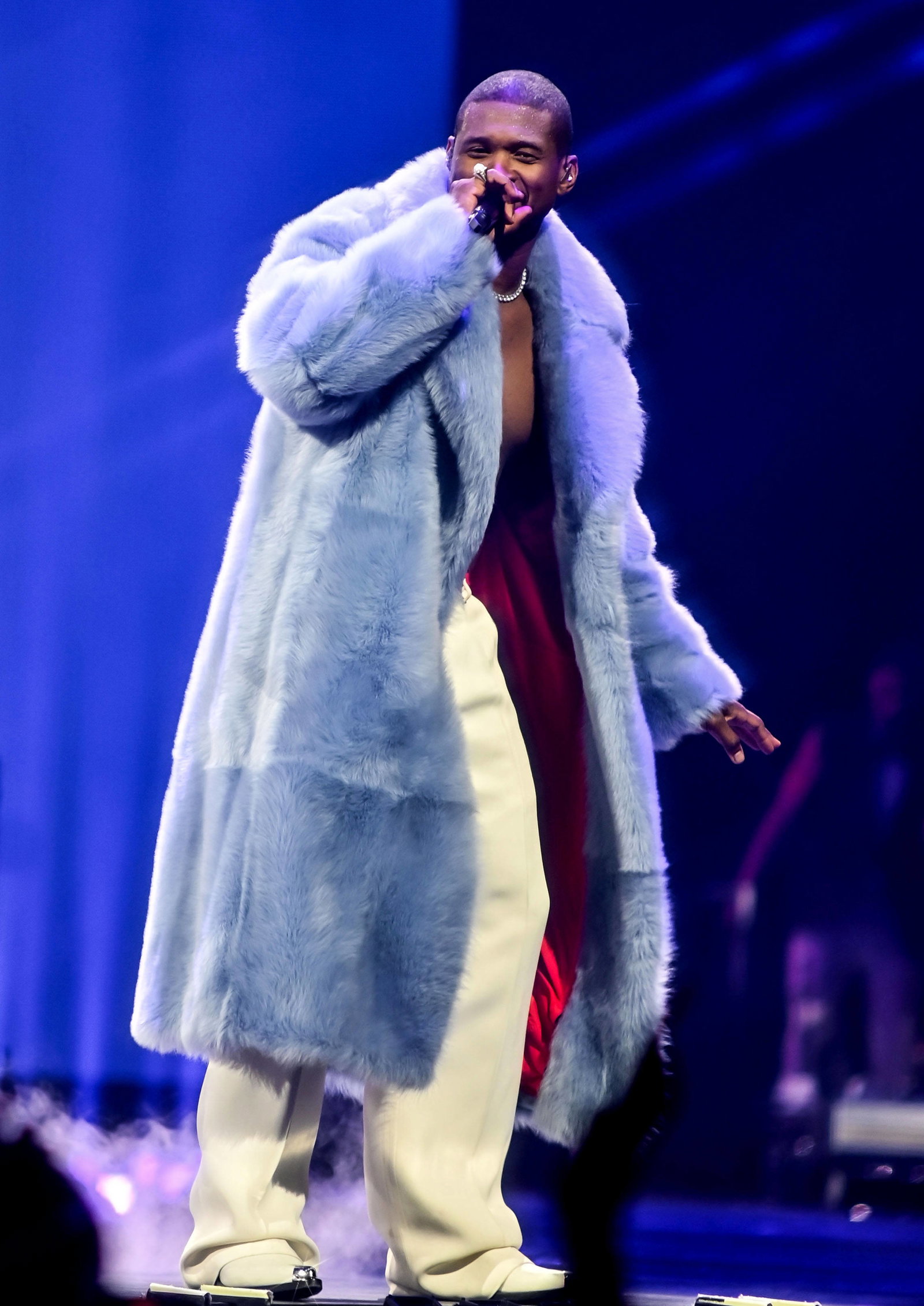 Usher (Past Present Future Tour)