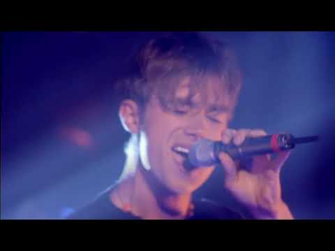 Blur - Country House [Live on Top of the Pops 1995] | Battle of Britpop winners introduced by Jarvis