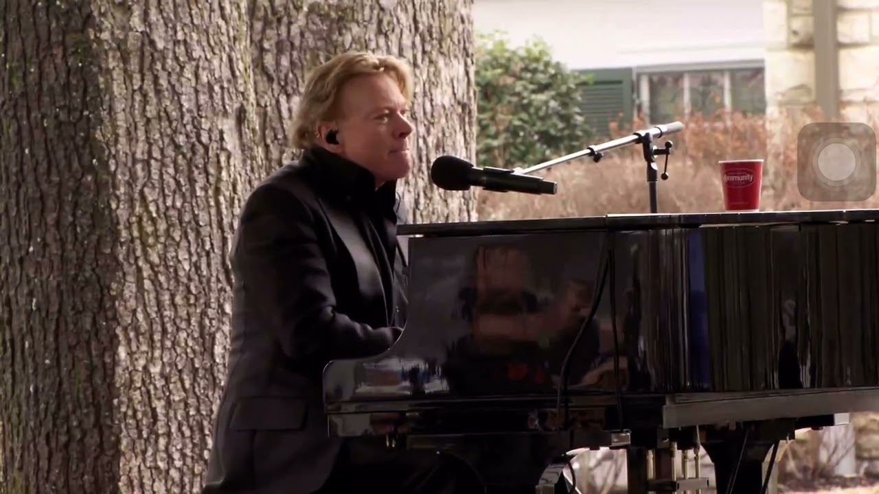 Axl Rose Speech and November Rain at At LISA MARIE PRESLEY's Memorial