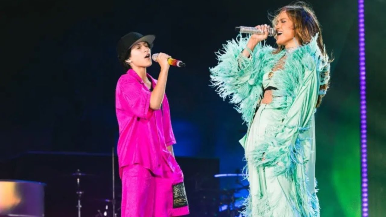 Jennifer Lopez Introduces Her Child with Pronouns "They/Them" On Stage For Duet