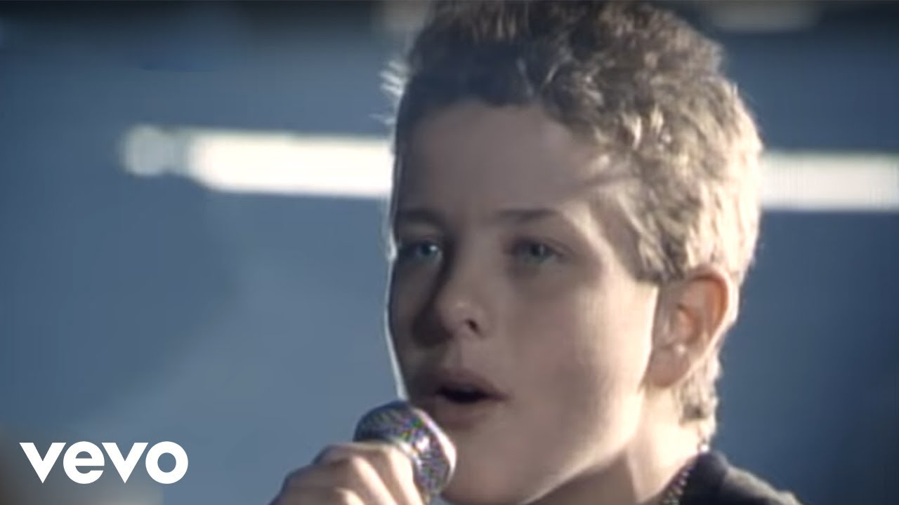 New Kids On The Block - Please Don't Go Girl (Official Video)