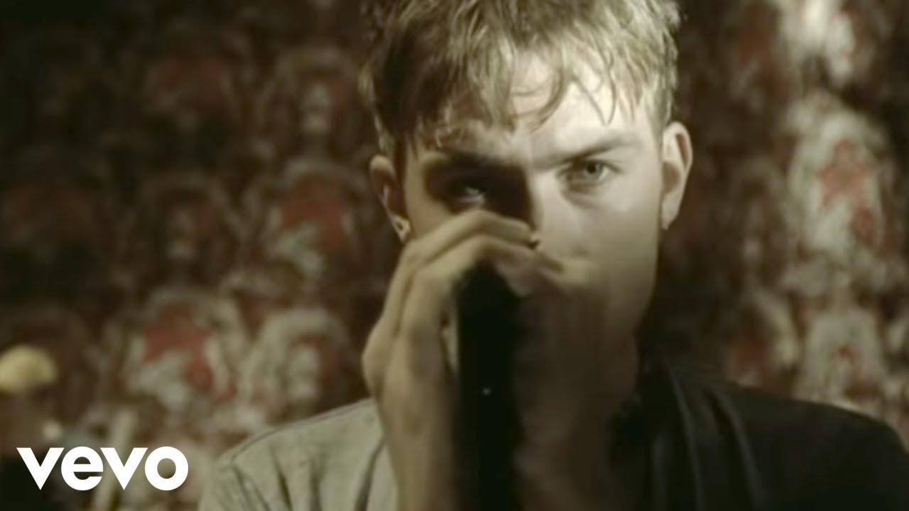 Blur - Song 2 (Official Music Video)