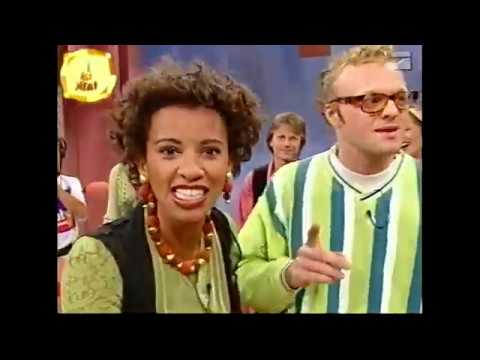 Stefan Raab bei Arabella Kiesbauer (1994)