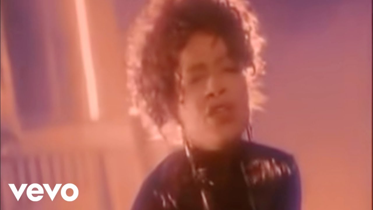 Snap! - Rhythm is a Dancer (Official Video)