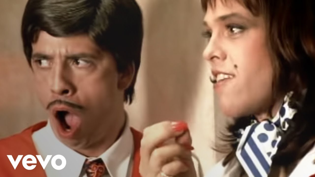 Foo Fighters - Learn To Fly (Official Music Video)