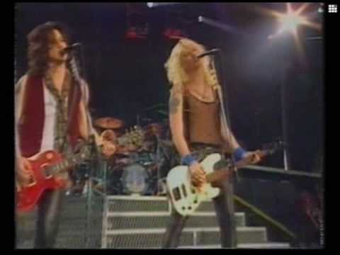 Guns N' Roses - Civil war live