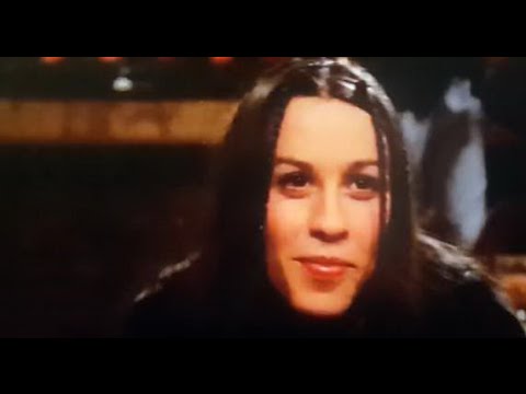 Alanis Morissette - Dawn - Sex and the City S3E4  Boy, Girl, Boy, Girl... (2000)