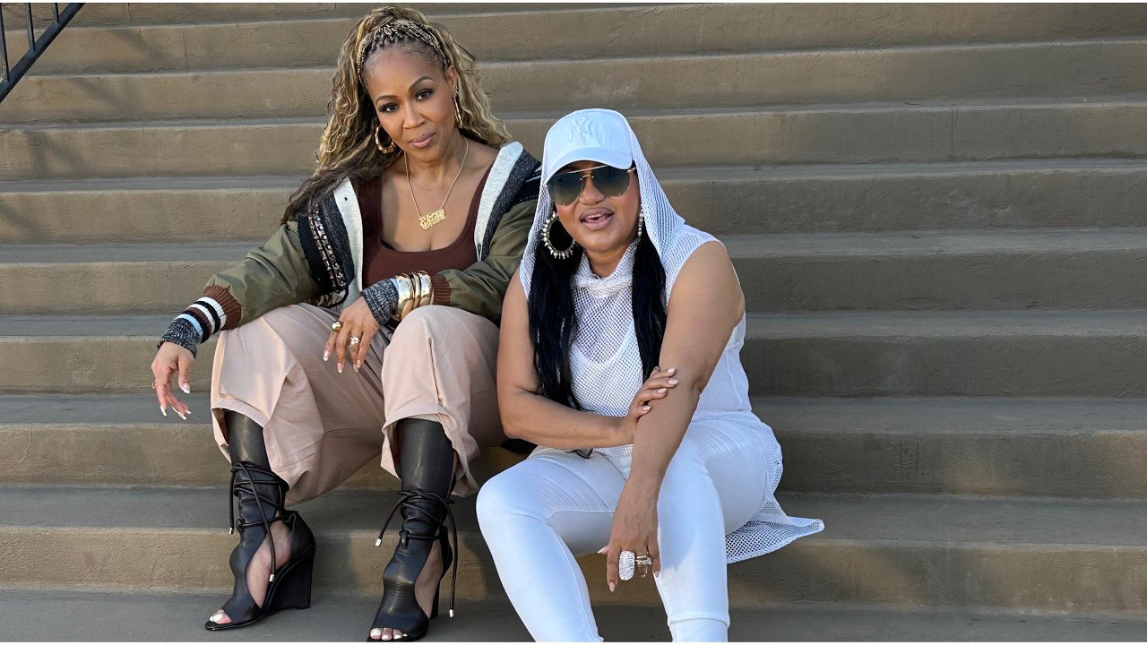 Cheryl "Salt" James & Erica Campbell - Overcomers